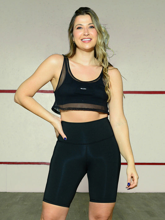 Camiseta deportiva en malla tipo crop top