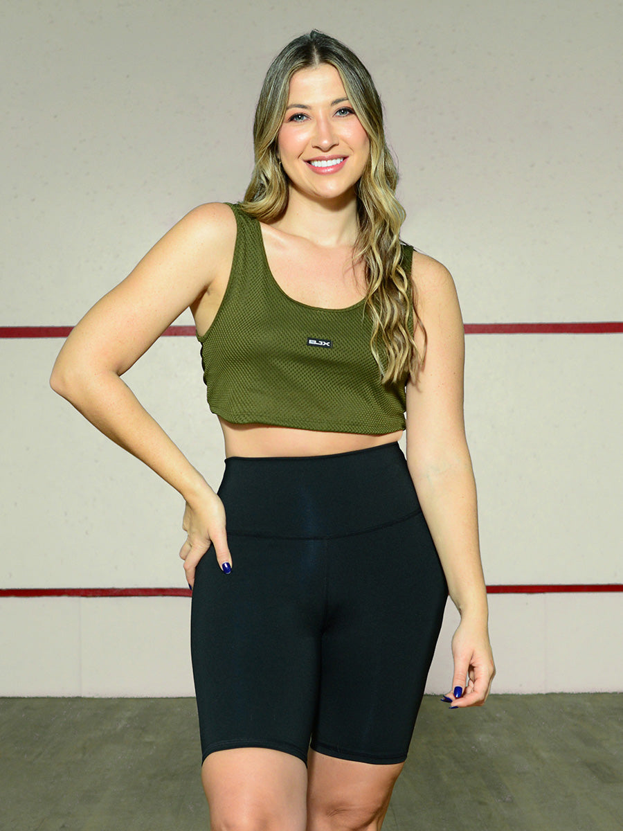 Camiseta deportiva en malla tipo crop top